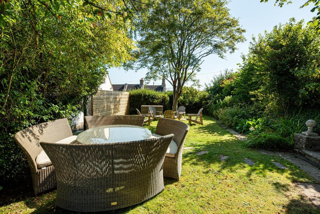 Wisteria View With Hottub & Cabin Sleeps 20 ชิปเพแนม ภายนอก รูปภาพ